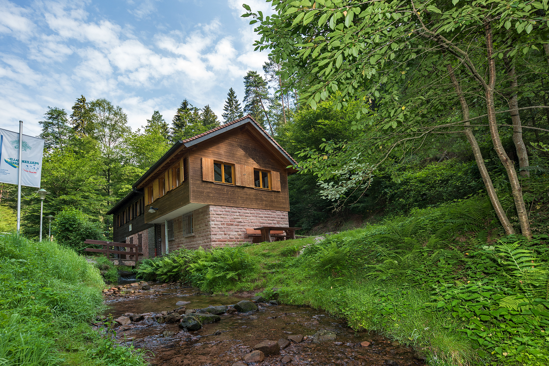 Rund um die Hütte